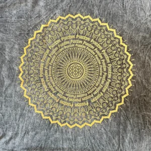 Ciemnoszary T-Shirt z Efektem Sprania - Mandala - M